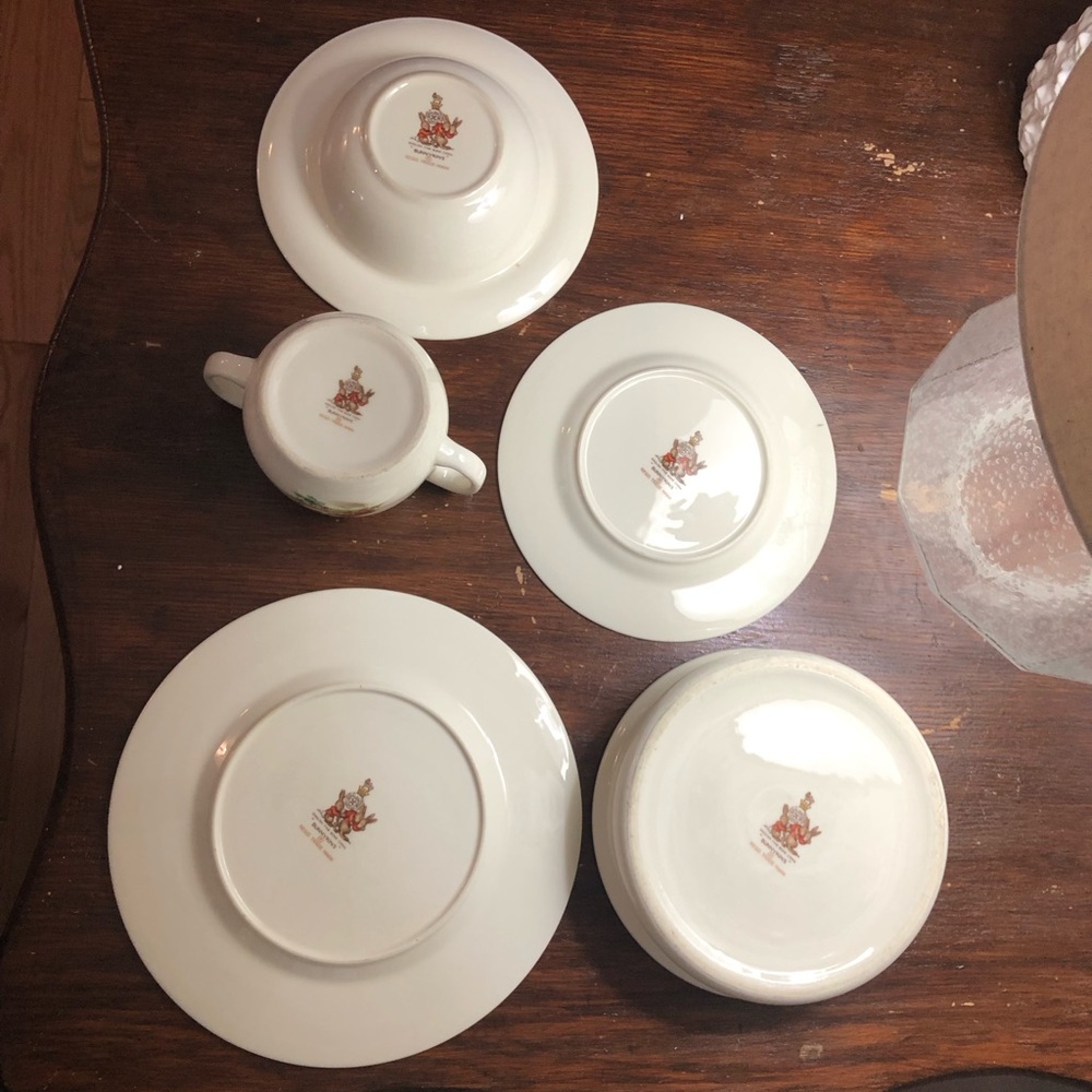 Vintage Royal Doulton 5 piece set Children's Bunnykins Dinnerware Set 1970’s - Picture 10 of 10